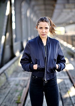 Carolin von der Groeben image 2 of 4