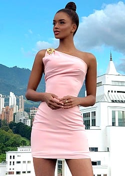 Carolina Londono image 2 of 4