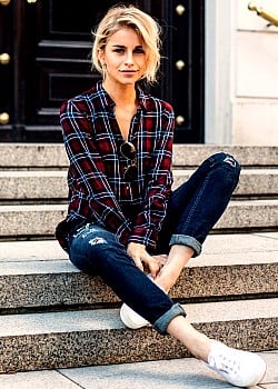 Caroline Daur image 3 of 4