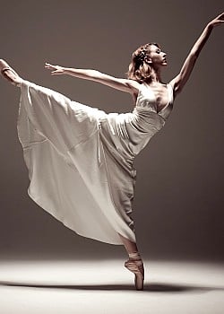 Caroline Konstnar image 2 of 2