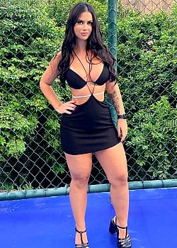 Carolinne Zuim image 1 of 4