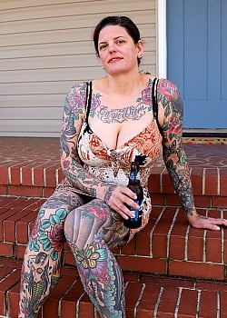 Carrie Capri image 2 of 3