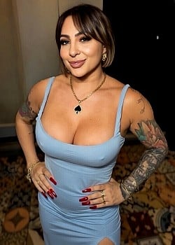 Cassiana Abrahan image 4 of 4