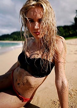 Cassie Randolph image 3 of 4