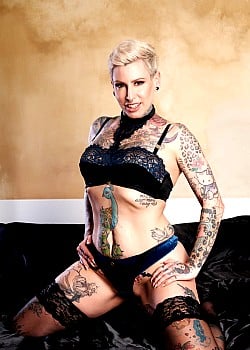 Cat Coxx image 2 of 4