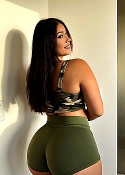 Catalina Cruz (Instagram) image 3 of 4