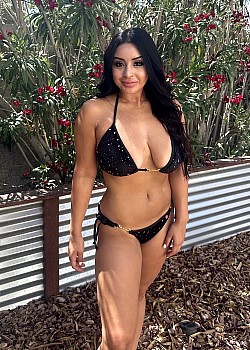 Catya Molina image 2 of 4