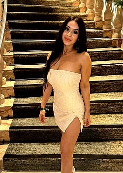 Catya Molina image 1 of 4