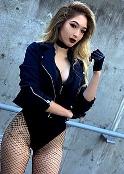 Caytie Davenport image 2 of 4