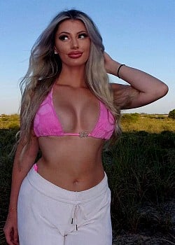 Ceara Bell image 4 of 4