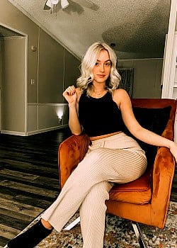 Cece Handley image 2 of 3