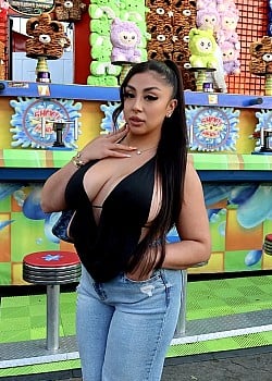 Celeste Nunez image 2 of 4