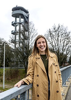 Celine Van Gestel image 2 of 2