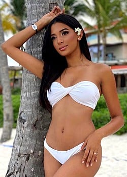 Celinee Santos Frias