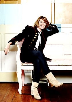 Cerys Matthews image 1 of 1