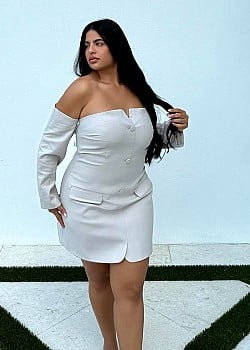 Chanel Gomez image 2 of 4