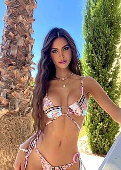 Chantalle Helou image 2 of 4