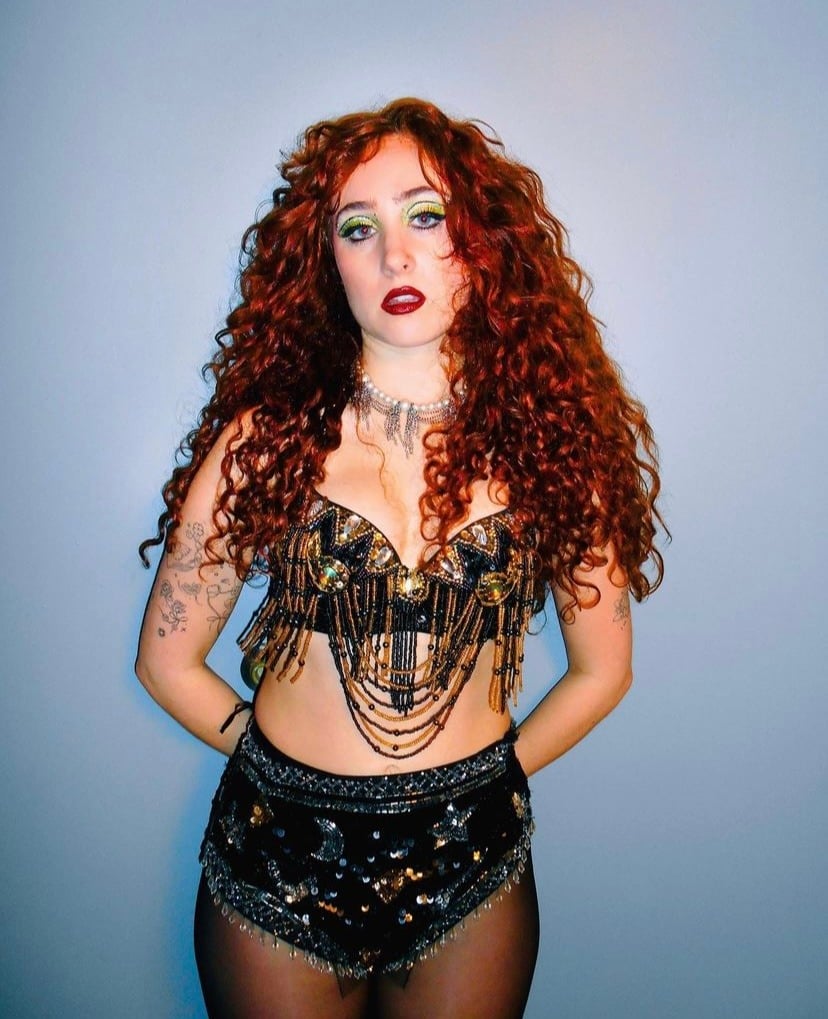 Chappell Roan - Free pics, galleries & more at Babepedia
