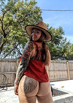Charlette Webb image 3 of 4