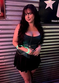Charli Kay image 2 of 4