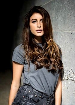 Charlotte Ahern image 4 of 4