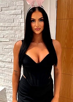Charlotte Leighton-Price image 1 of 1