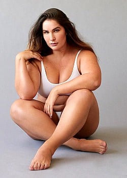 Chelsea Miller image 3 of 4