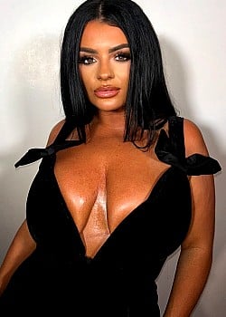 Chelsea Morris image 2 of 4