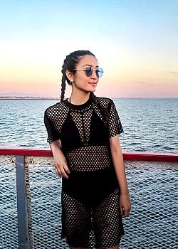 Chelsea Zhang image 2 of 2