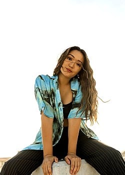 Chelsea Zhang image 1 of 2