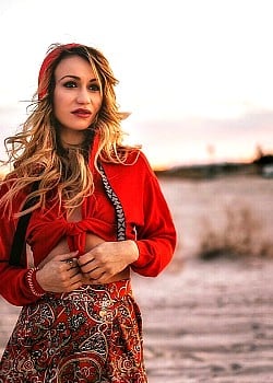 Chelsey Reist image 2 of 4