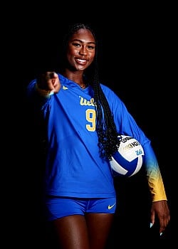 Cheridyn Leverette image 1 of 1