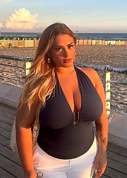 Chiara Aprea image 1 of 4