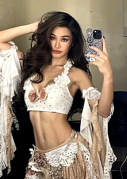 Chienna Filomeno image 3 of 3