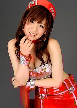 Chika Kanayama image 3 of 4