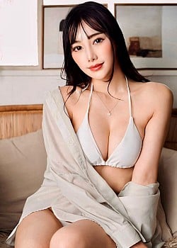 Chisa Kasono image 1 of 4