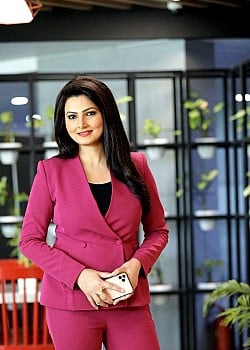 Chitra Tripathi image 3 of 4