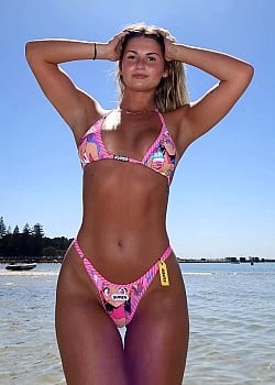 Chlo Tobin image 4 of 4