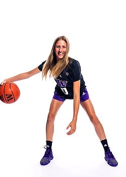 Chloe Briggs image 3 of 3