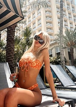 Chloe Hopel image 2 of 3