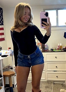 Chloe Jimenez image 2 of 3