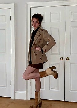 Chloe Longname image 2 of 4