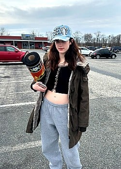 Chloe Longname image 4 of 4
