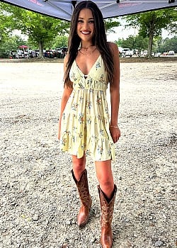 Chloe Mehring image 2 of 4