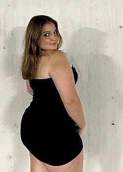 Chloe Migut image 2 of 3