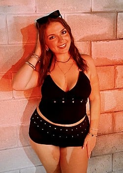 Chloe Migut image 1 of 3