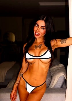 Chloe Mira image 2 of 2