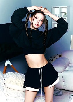 Choi Yu-jin image 2 of 2