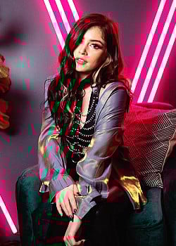 Chrissy Costanza image 4 of 4