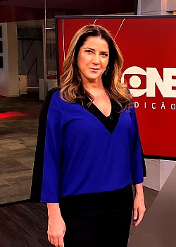 Christiane Pelajo image 3 of 4